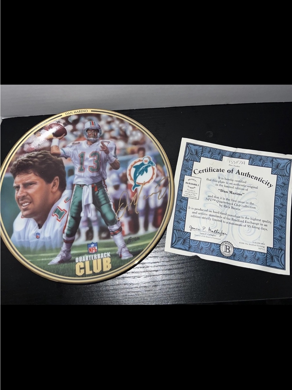 Dan Marino "NFL Quarterback Club" Bradford Exchange 1996 Collector 8.25" Plate